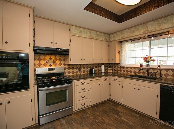 3rd image of 2503 Fannin Ave