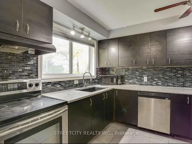1337 Victoria Dr #UPPER — Photo 5