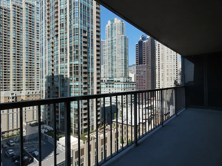 10 E Ontario St #1710 — Photo 13