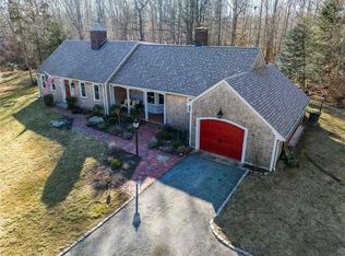 136 Lake Rd, Tiverton, RI 02878