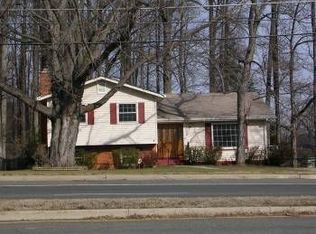 9422 Braddock Rd, Fairfax, VA 22032