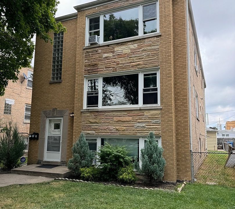 2nd image of 2755 N Newcastle Ave