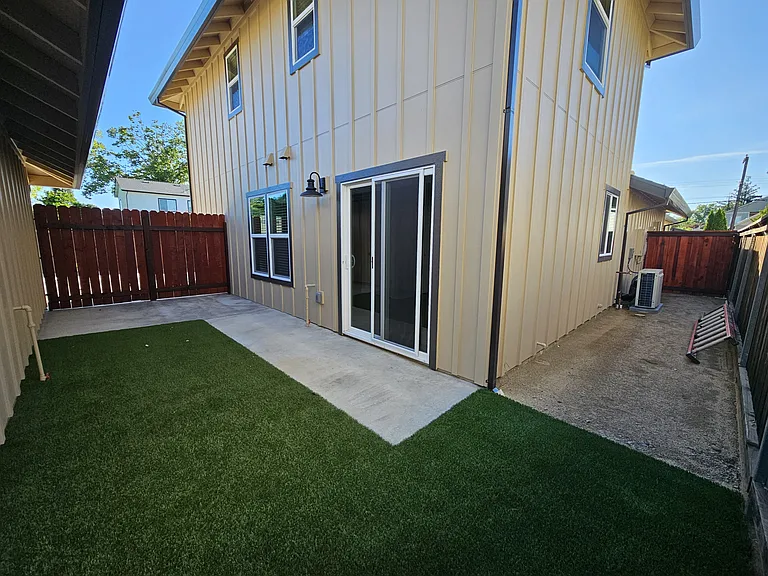 1603 53rd St — Photo 13