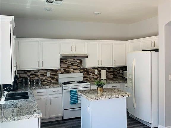 4th image of 5399 Hasley Canyon Ave