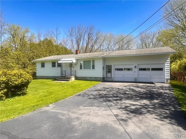 28 Concord Blvd, Clinton, NY 13323