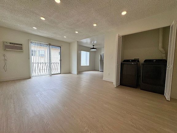 3rd image of 3532 Keystone Ave APT 6