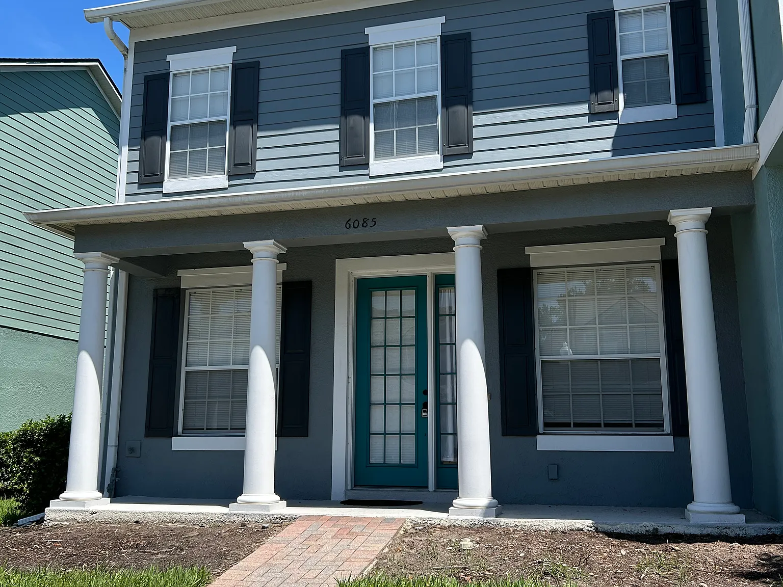 3 bed, 2.5 bath, 1712 sqft, $2,300 — Photo 1