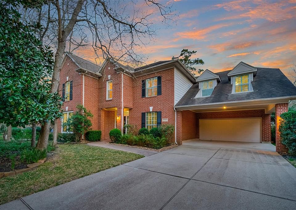 A rare one owner Village Builders home nestled in The Woodlands village of Alden Bridge. This picture perfect move in ready 5 bedroom 3 1/2 bath home is conveniently located near shopping and easy access to I-45 via FM1488.