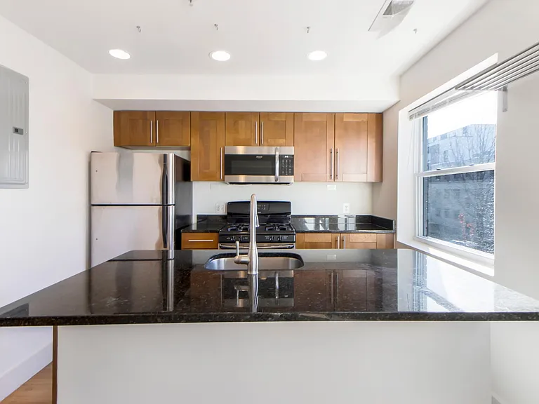 1310 K St SE #204 — Photo 9