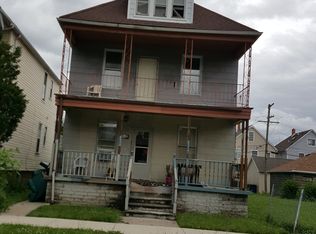 9398 Mitchell St, Hamtramck, MI 48212