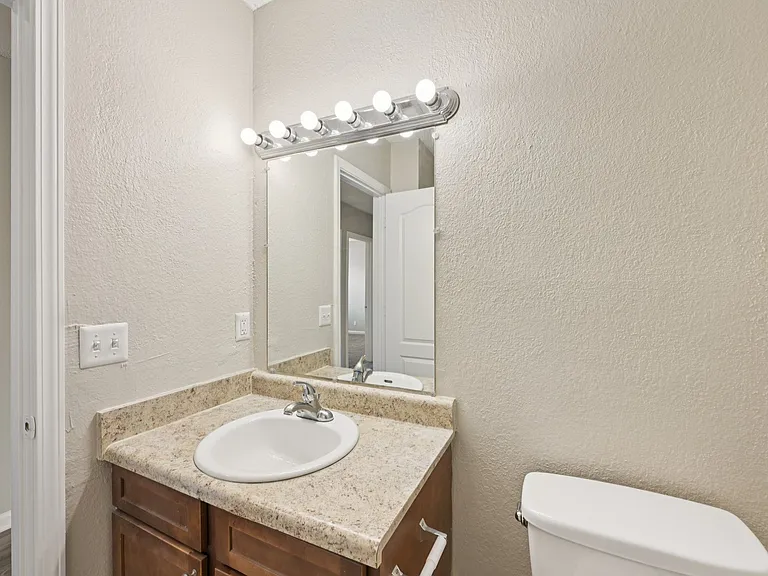 Sea Oats Apartments — Photo 19