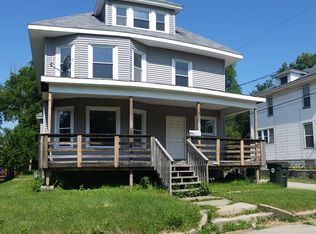 611 Elm St, Waterloo, IA 50703