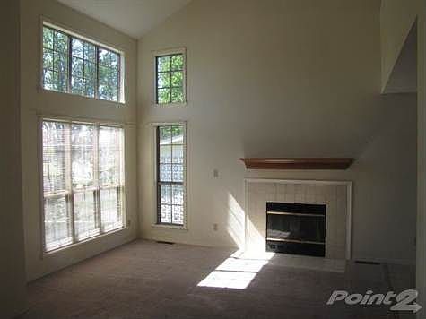3rd image of 2537 Lee St