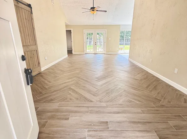 21507 Glenbranch Dr, Spring, TX 77388