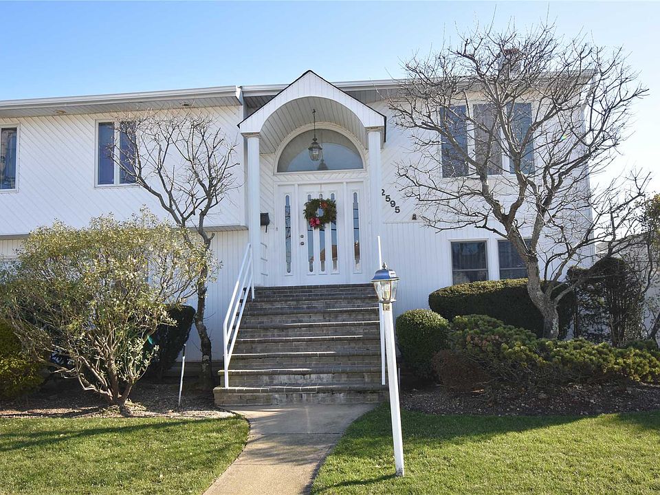 1st image of 2595 Marina Park Dr