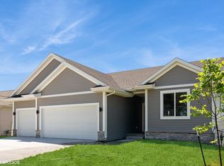 1020 2nd St NE, Altoona, IA 50009