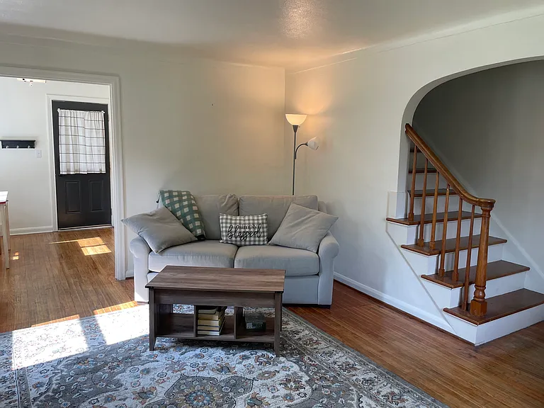 106 N Scott St — Photo 18