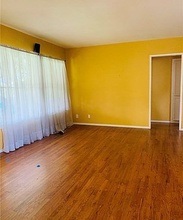 3rd image of 13912 Dunton Dr