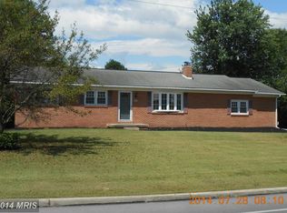 356 Williamson Ave, Greencastle, PA 17225