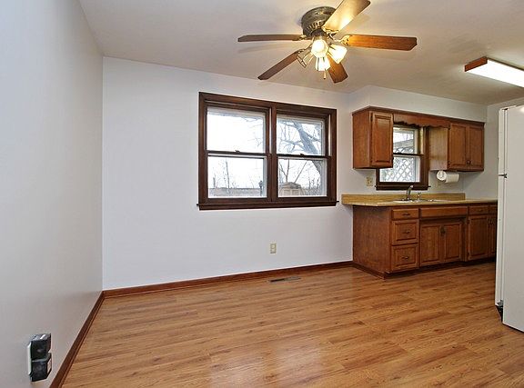 3rd image of 3699 El Camino Dr