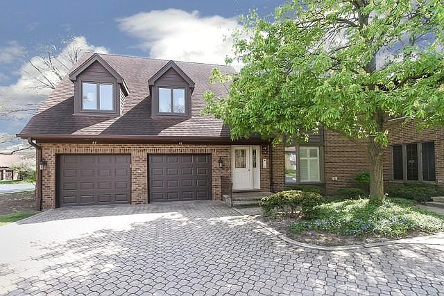 1st image of 46 Queens Ct