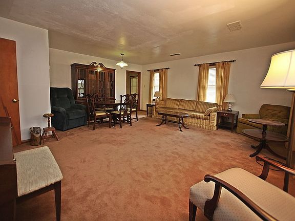 3rd image of 1121 Williams Ave
