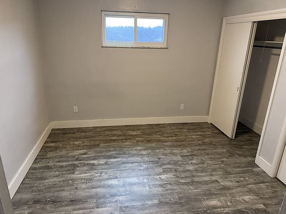 3rd image of 639 Russian St #11566777