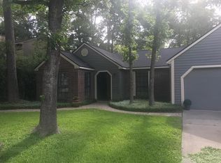 4 N White Pebble Ct, Spring, TX 77380