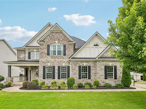 129 Edinburgh Dr, Canton, GA 30115