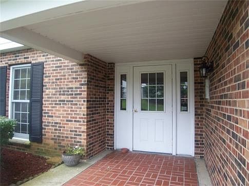 2nd image of 317 N Thornwood Dr