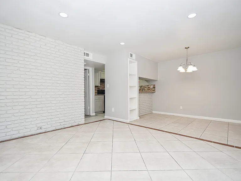 7637 Harwin — Photo 47