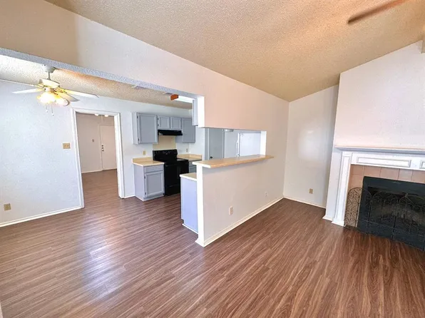 531 Cutty Trl APT B, Lakeway, TX 78734