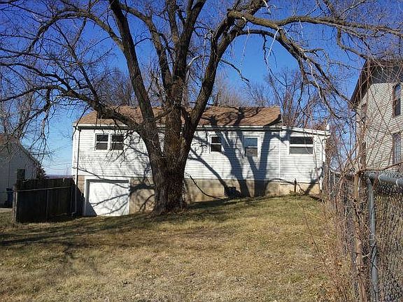 2nd image of 1805 Sun Valley Dr