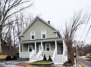 5 Laurel St, Woonsocket, RI 02895