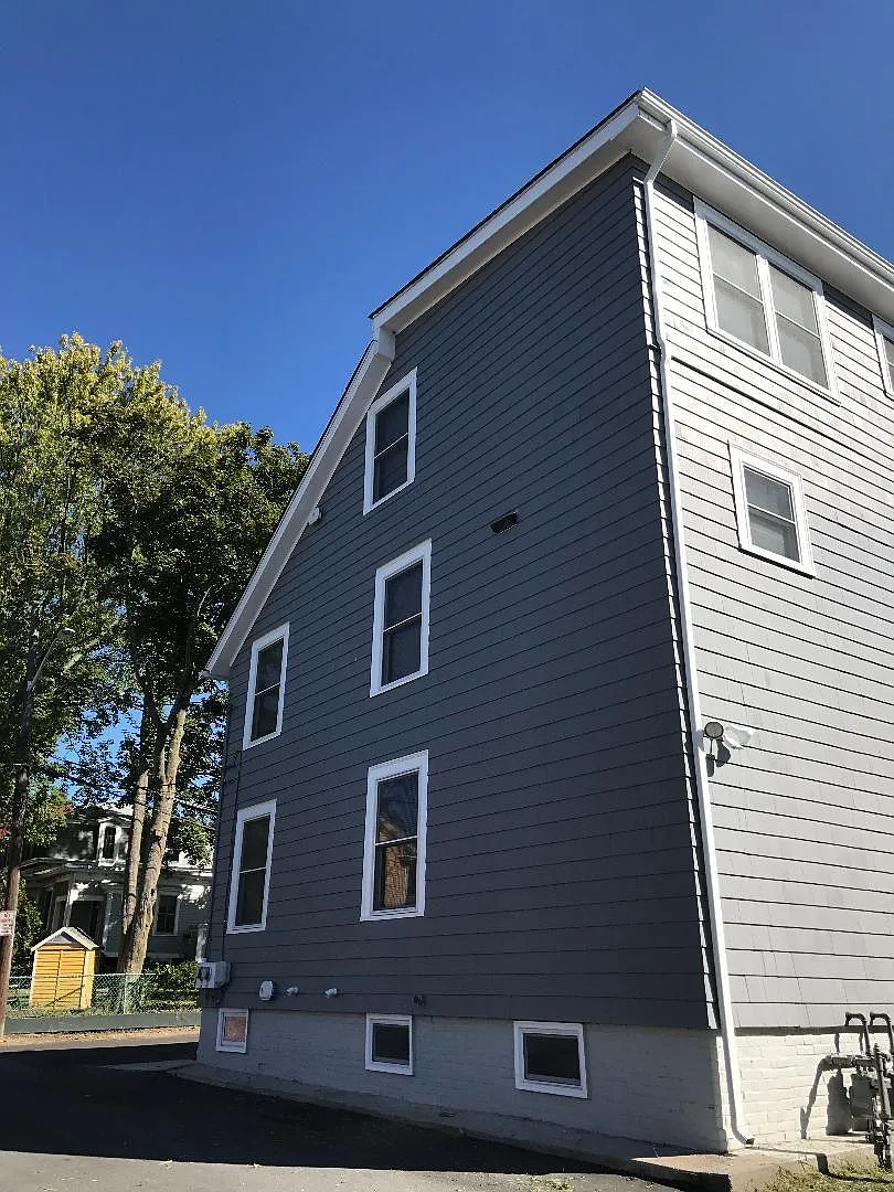 2 bed, 980 sqft, $2,100 — Photo 3