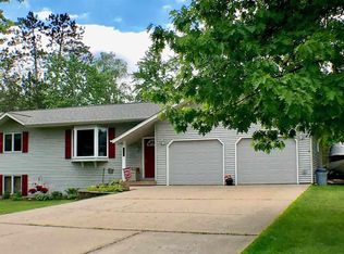 1220 SW 5th St, Grand Rapids, MN 55744