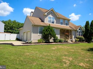 63 Glen Burnie Dr, Sicklerville, NJ 08081
