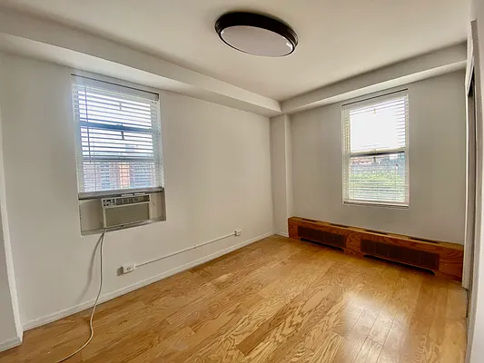 Sold by MJR Real Estate | media 12