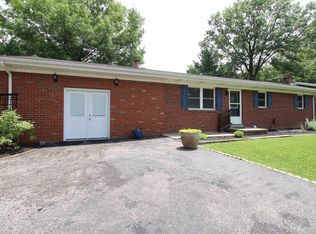 517 N 5th St, Chandler, IN 47610