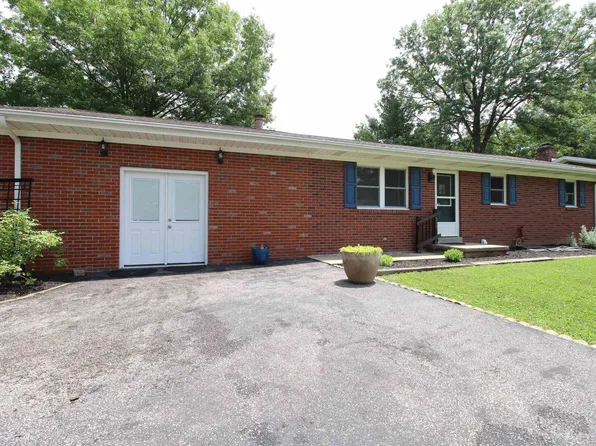 517 N 5th St, Chandler, IN 47610
