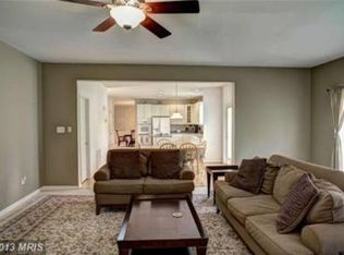 4795 Walbern Ct, Chantilly, VA 20151