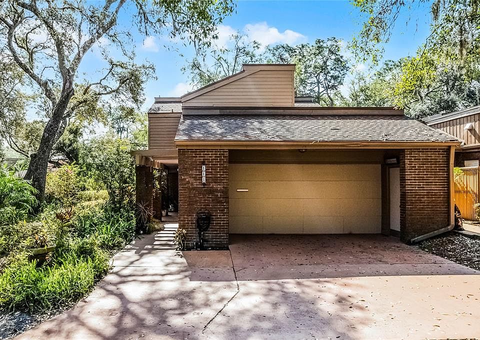 1st image of 111 Autumn Dr