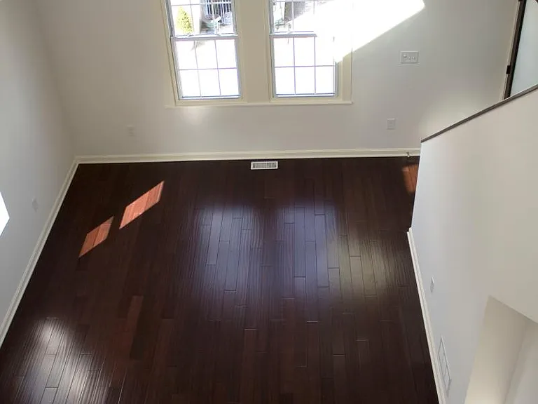 1245 W 69th St — Photo 2