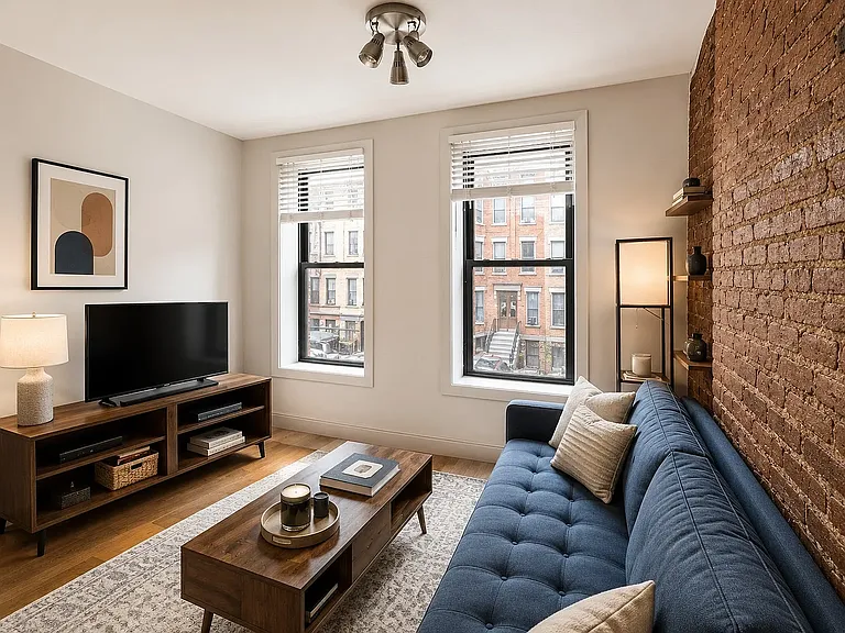 1721 Woodbine St #1R — Photo 2