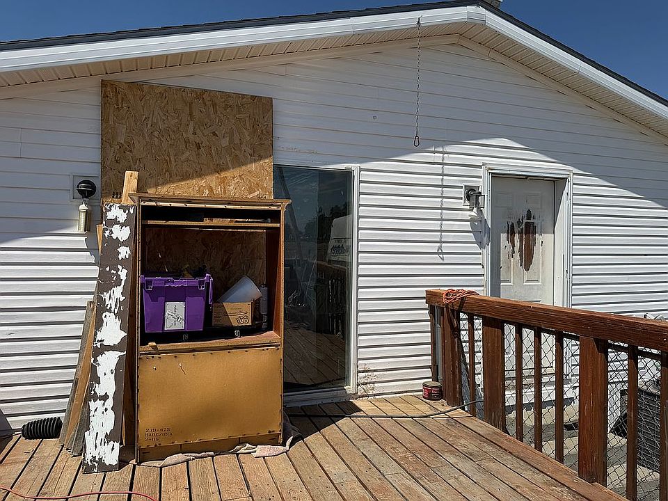 2nd image of 2402 Andrea St