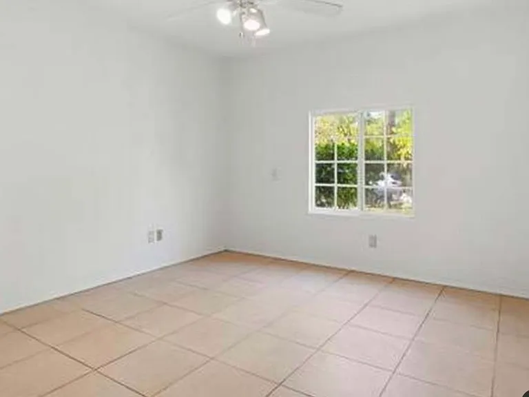 270 Del Monte St — Photo 10