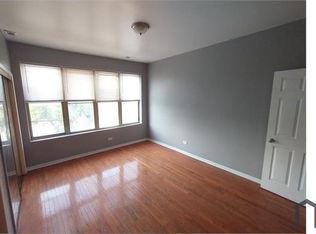 610 E Marquette Rd, Chicago, IL 60637