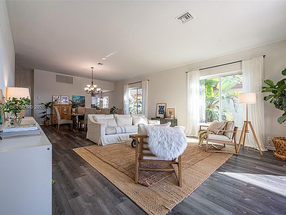 3rd image of 2668 Country Golf Dr