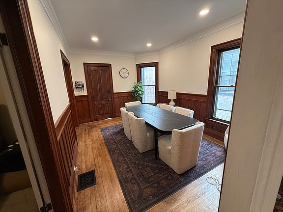 5th image of 154 Fargo Ave #2