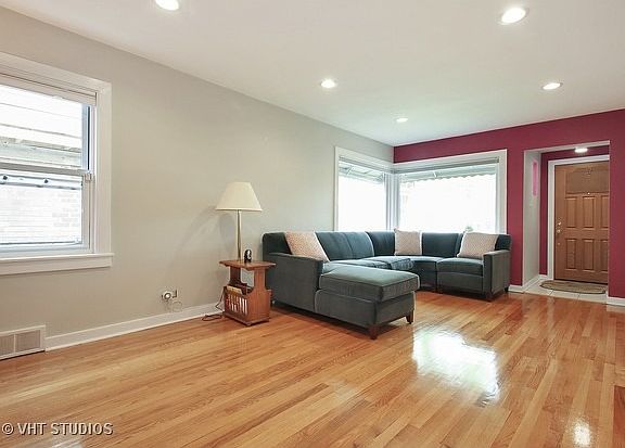 2nd image of 6246 N Kildare Ave